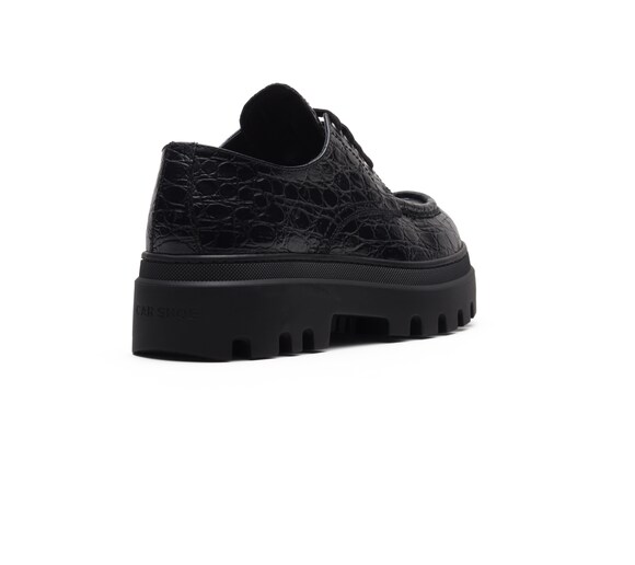 LACE-UPS CROCODILE EFFECT