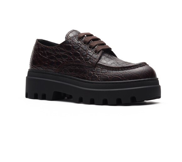 LACE-UPS CROCODILE EFFECT