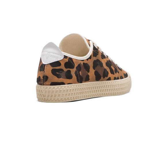 CANVAS SNEAKER