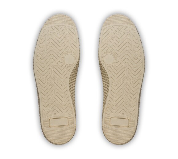 CANVAS SNEAKER