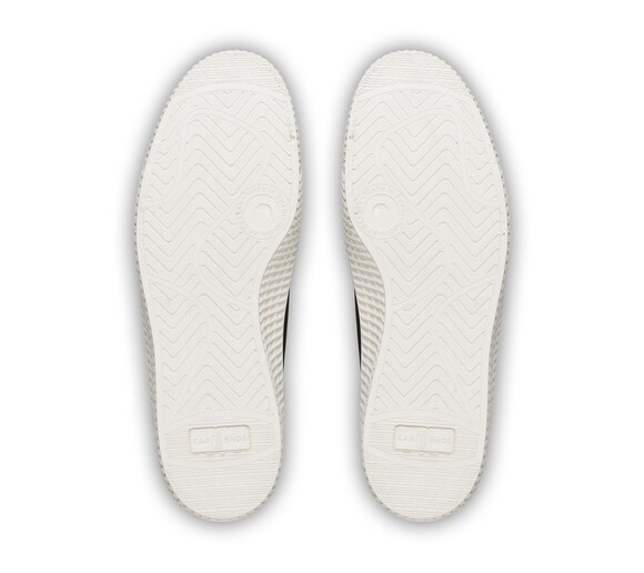 CANVAS SNEAKER