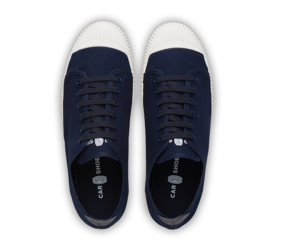 CANVAS SNEAKER