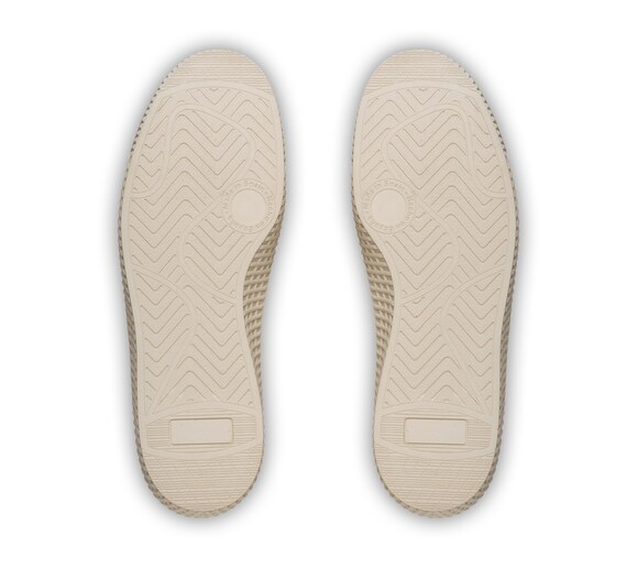 CANVAS SNEAKER