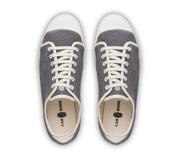 CANVAS SNEAKER