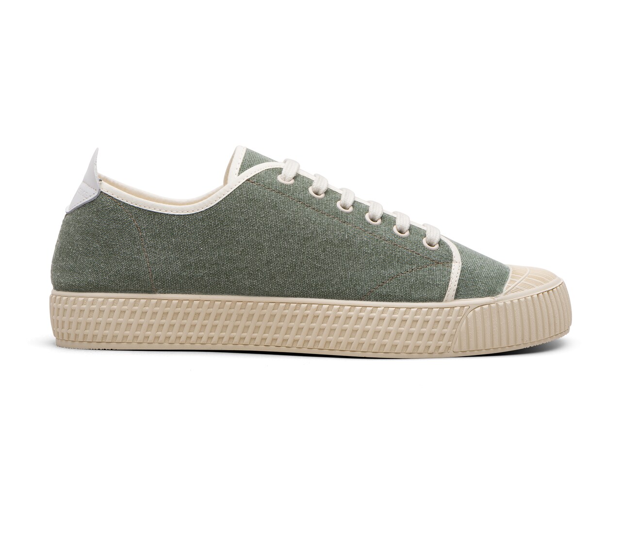 CANVAS SNEAKER